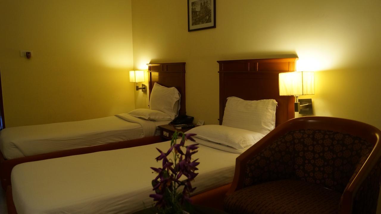 Hotel Grand Palace Chennai Exterior foto